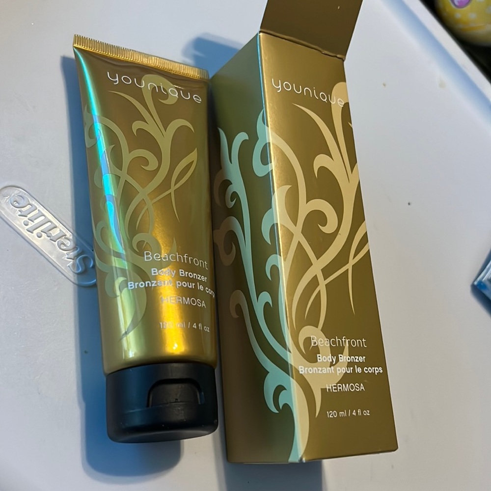 Younique Beachfront Body Bronzer Hermosa 4 Fl Oz New In Box